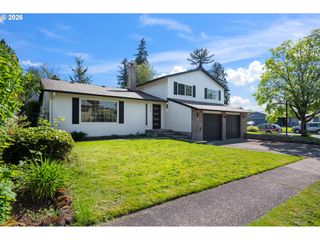 812 Ne 28TH St, Gresham, OR 97030