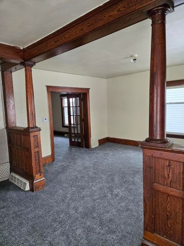 1033 1st Street, Jackson, MI 49203