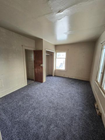 1033 1st Street, Jackson, MI 49203