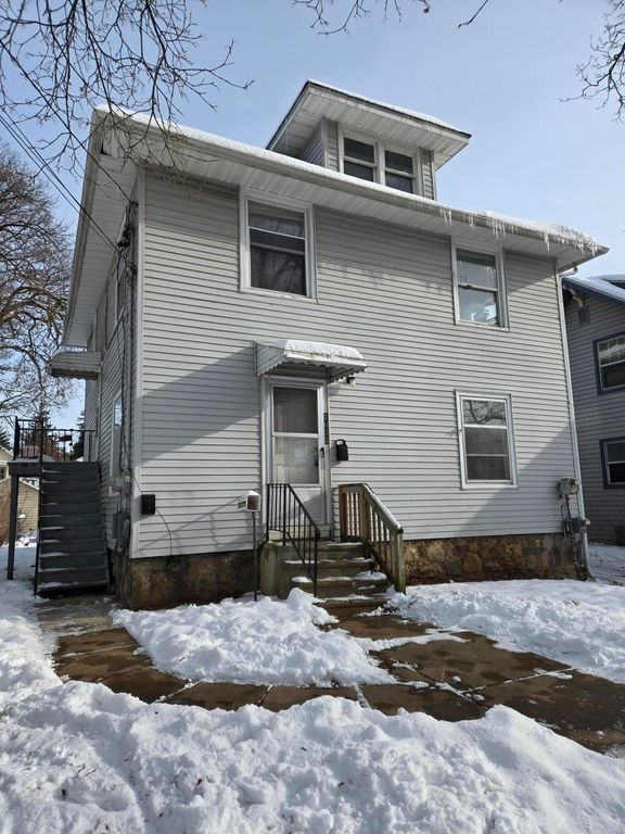 1033 1st Street, Jackson, MI 49203