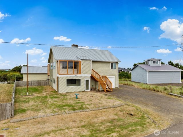 496 Winlock Street, Ocean Shores, WA 98569