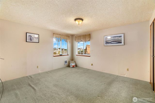 496 Winlock Street, Ocean Shores, WA 98569