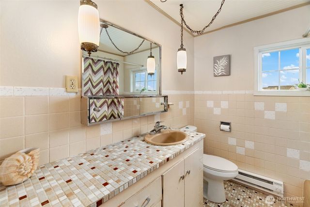 496 Winlock Street, Ocean Shores, WA 98569