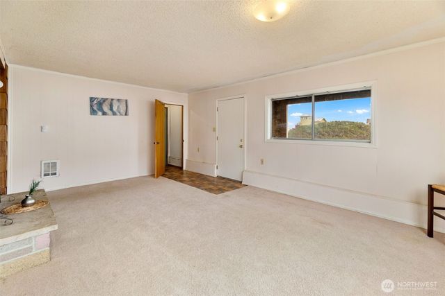 496 Winlock Street, Ocean Shores, WA 98569