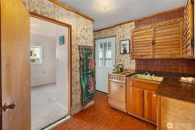 496 Winlock Street, Ocean Shores, WA 98569