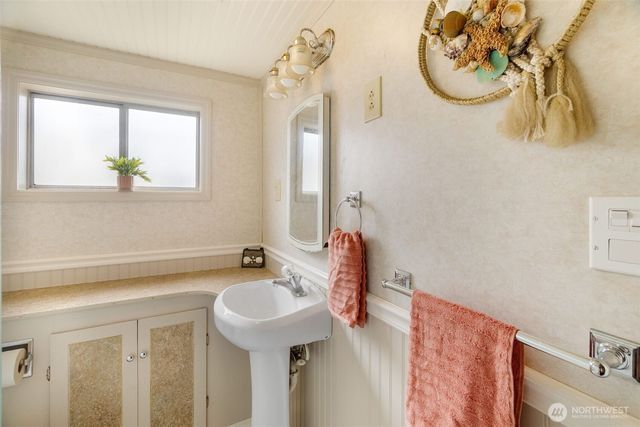 496 Winlock Street, Ocean Shores, WA 98569