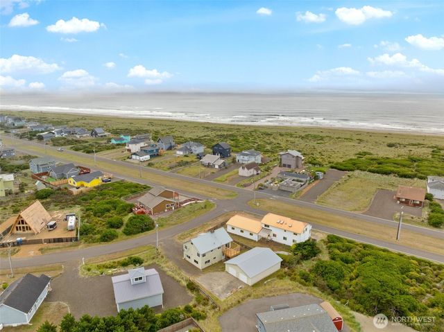 496 Winlock Street, Ocean Shores, WA 98569