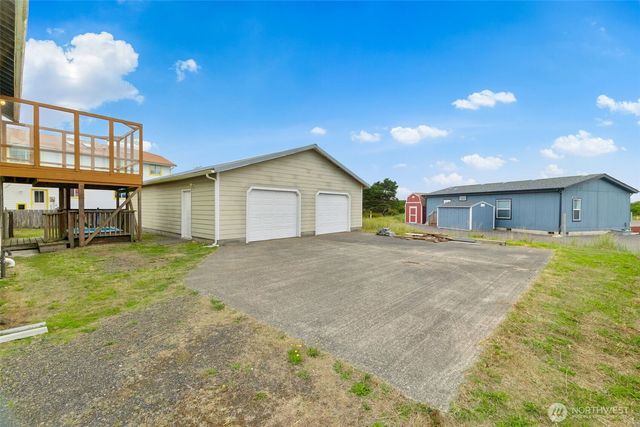 496 Winlock Street, Ocean Shores, WA 98569