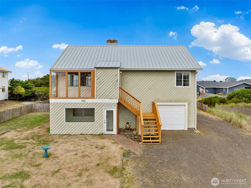 496 Winlock Street, Ocean Shores, WA 98569