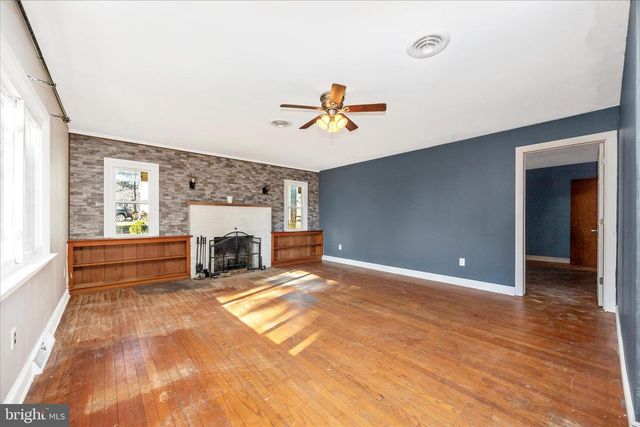 4814 RIDGE RD, Mount Airy, MD 21771