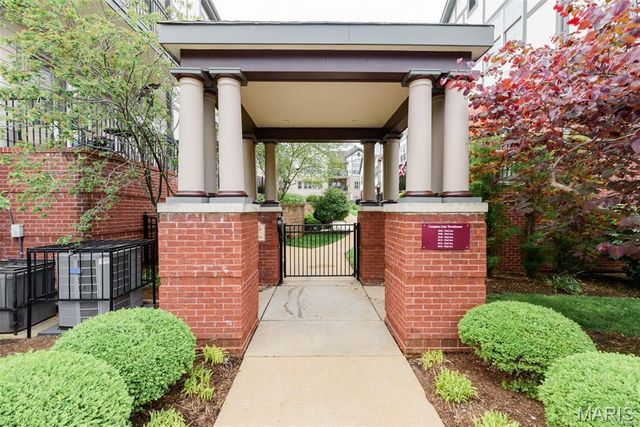 3614 Flad Avenue, St Louis, MO 63110