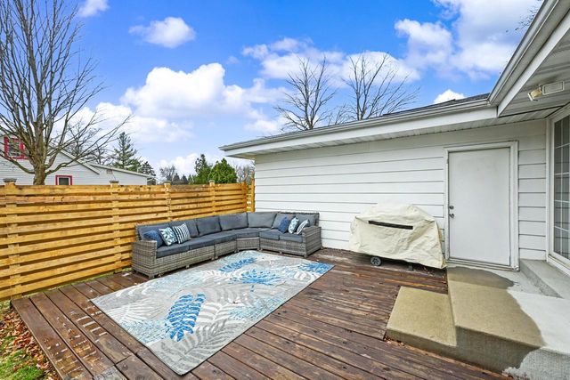7170 S 35th STREET, Franklin, WI 53132