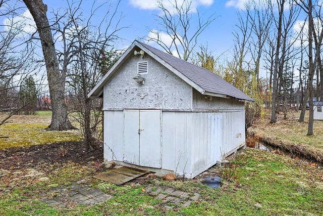 7170 S 35th STREET, Franklin, WI 53132