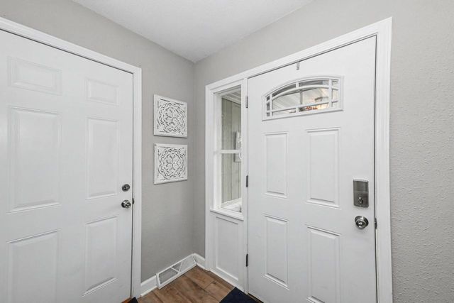 7170 S 35th STREET, Franklin, WI 53132
