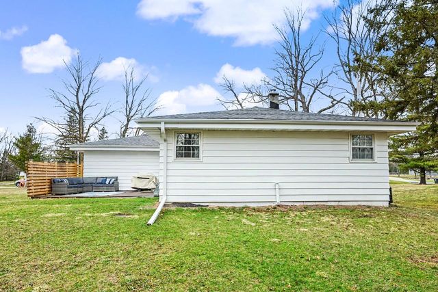 7170 S 35th STREET, Franklin, WI 53132