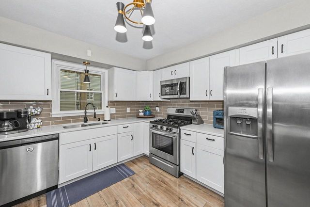 7170 S 35th STREET, Franklin, WI 53132
