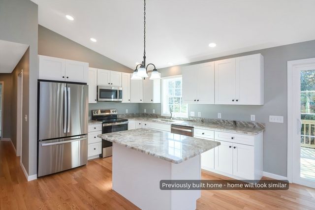 22 Rice Corner Rd., Brookfield, MA 01506