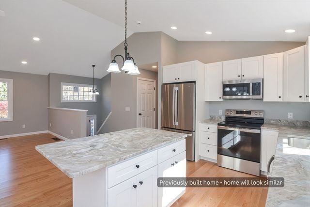 22 Rice Corner Rd., Brookfield, MA 01506