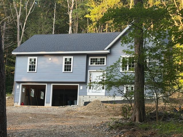 22 Rice Corner Rd., Brookfield, MA 01506