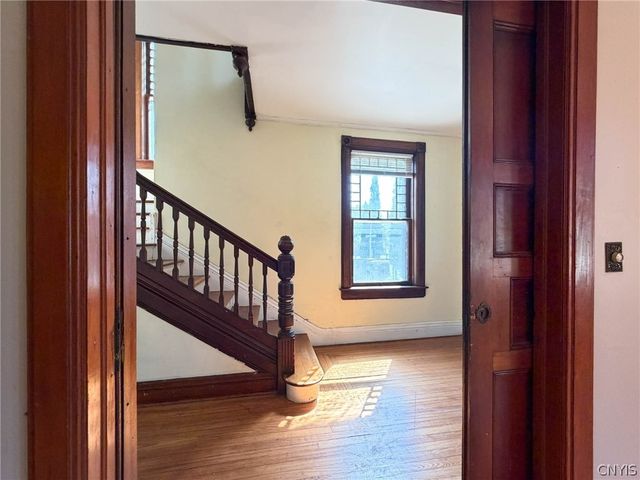 1129 Summit Place, Utica, NY 13501