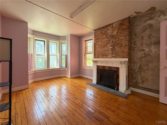 1129 Summit Place, Utica, NY 13501