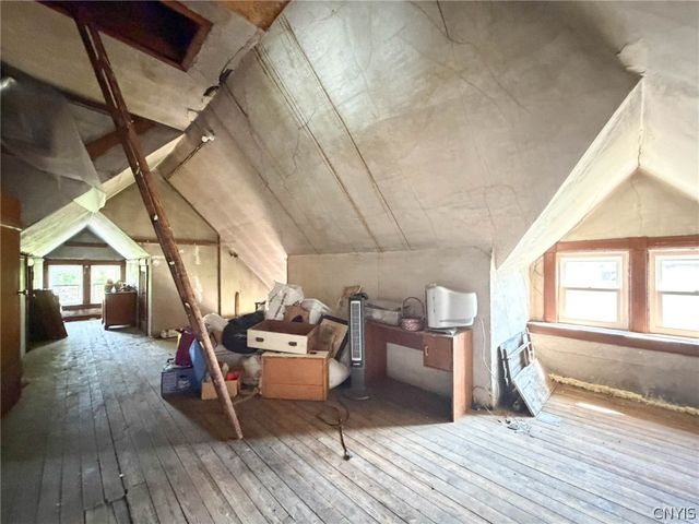 1129 Summit Place, Utica, NY 13501