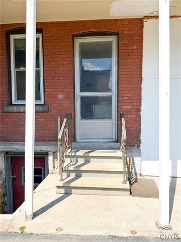 1129 Summit Place, Utica, NY 13501