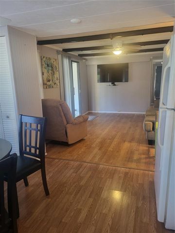 6580 SEMINOLE BOULEVARD 733, Seminole, FL 33772