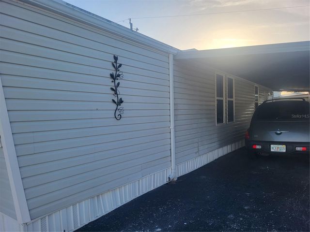 6580 SEMINOLE BOULEVARD 733, Seminole, FL 33772