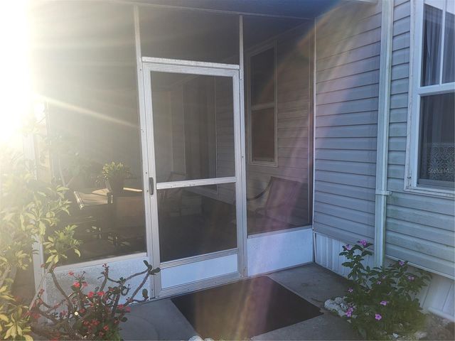 6580 SEMINOLE BOULEVARD 733, Seminole, FL 33772