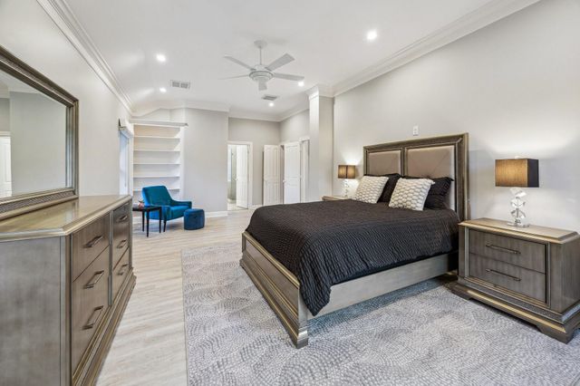 8745 Tollis Street, Houston, TX 77055