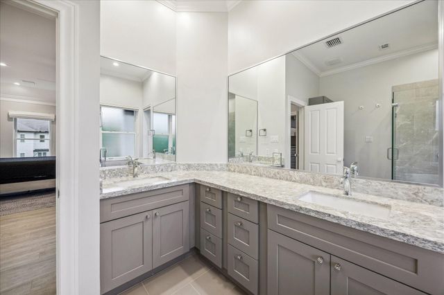 8745 Tollis Street, Houston, TX 77055