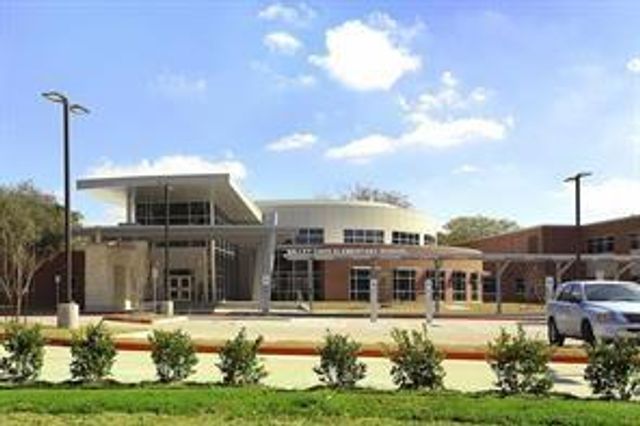 8745 Tollis Street, Houston, TX 77055