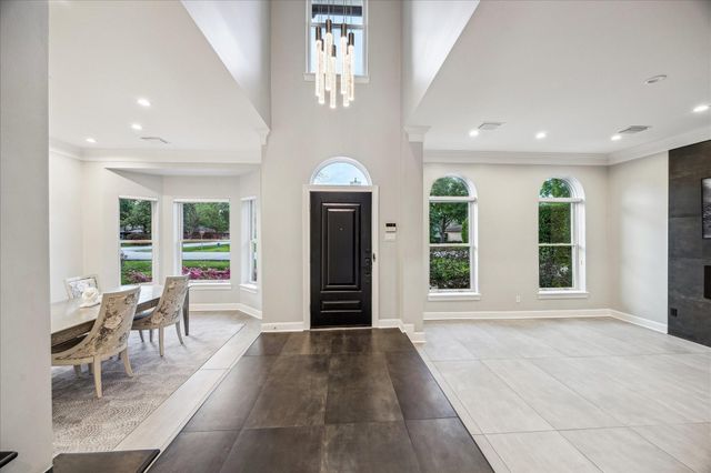 8745 Tollis Street, Houston, TX 77055