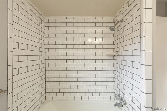 495 Miller Avenue Apt. 104, Rochester, MI 48307