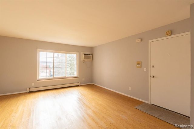495 Miller Avenue Apt. 104, Rochester, MI 48307