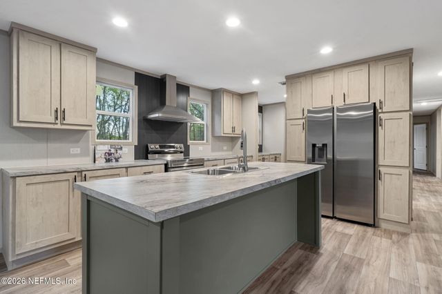 6109 CENTER Circle, Keystone Heights, FL 32656