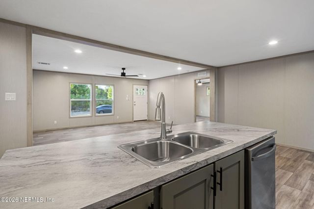 6109 CENTER Circle, Keystone Heights, FL 32656