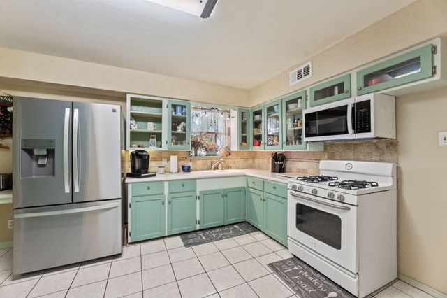 10382 Newcombe Drive, Dallas, TX 75228