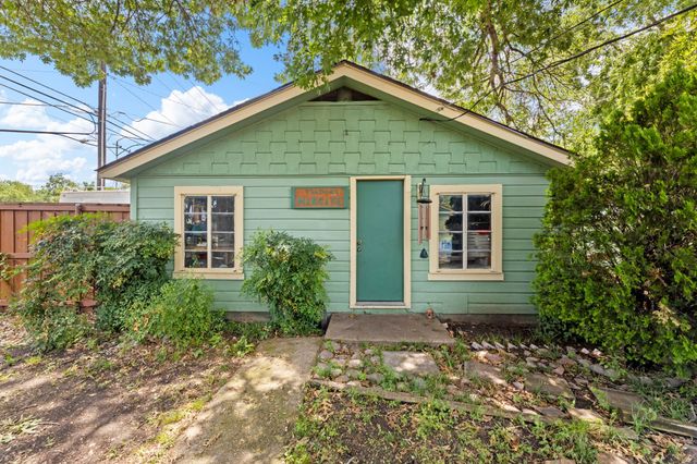 10382 Newcombe Drive, Dallas, TX 75228