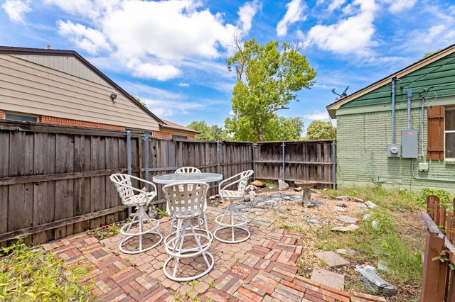 10382 Newcombe Drive, Dallas, TX 75228