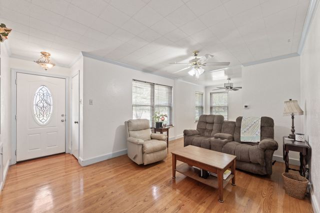 10382 Newcombe Drive, Dallas, TX 75228