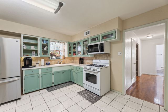 10382 Newcombe Drive, Dallas, TX 75228