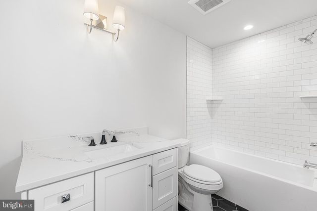 340 HIDDEN RIVER RD, Penn Valley, PA 19072