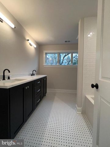 340 HIDDEN RIVER RD, Penn Valley, PA 19072