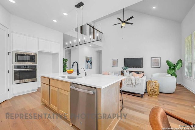 148 Spanish Oak, Castroville, TX 78009