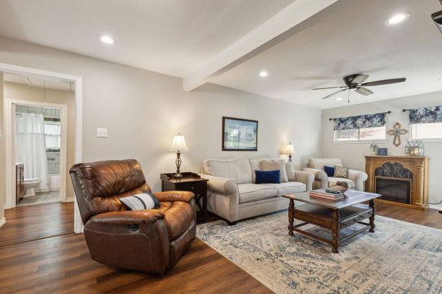 1310 Paxton Avenue, Arlington, TX 76013