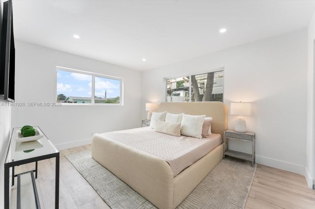 6231 NW 18th St, Sunrise, FL 33313