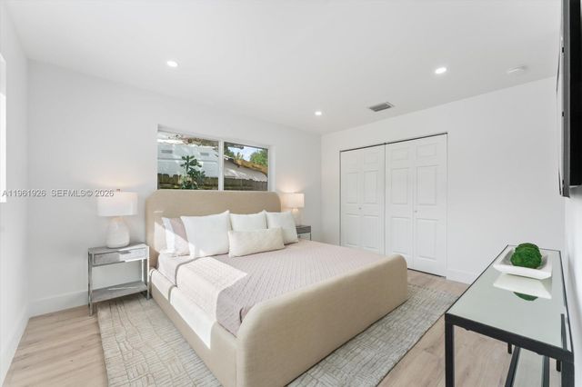 6231 NW 18th St, Sunrise, FL 33313