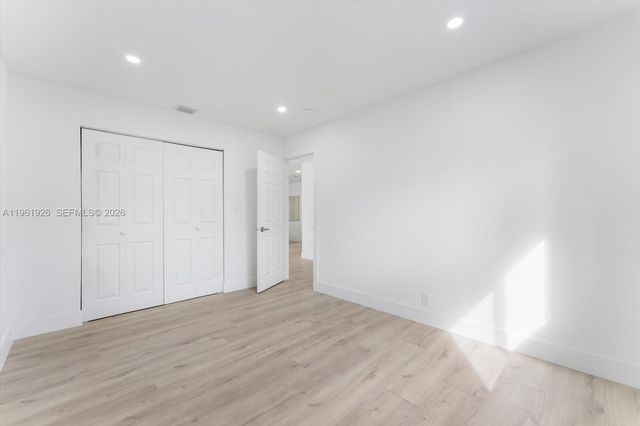 6231 NW 18th St, Sunrise, FL 33313